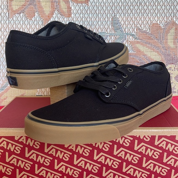 Vans Men’s Atwood
(12 Oz Canvas) Black/Gum
VN000TUYD8E Sneakers - Picture 9 of 16
